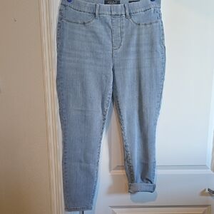 Light Blue Pull-On Women's Jeans